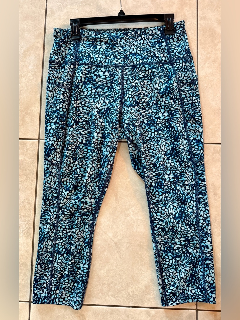 Blue & black & white Patterned women’s Active Leggings